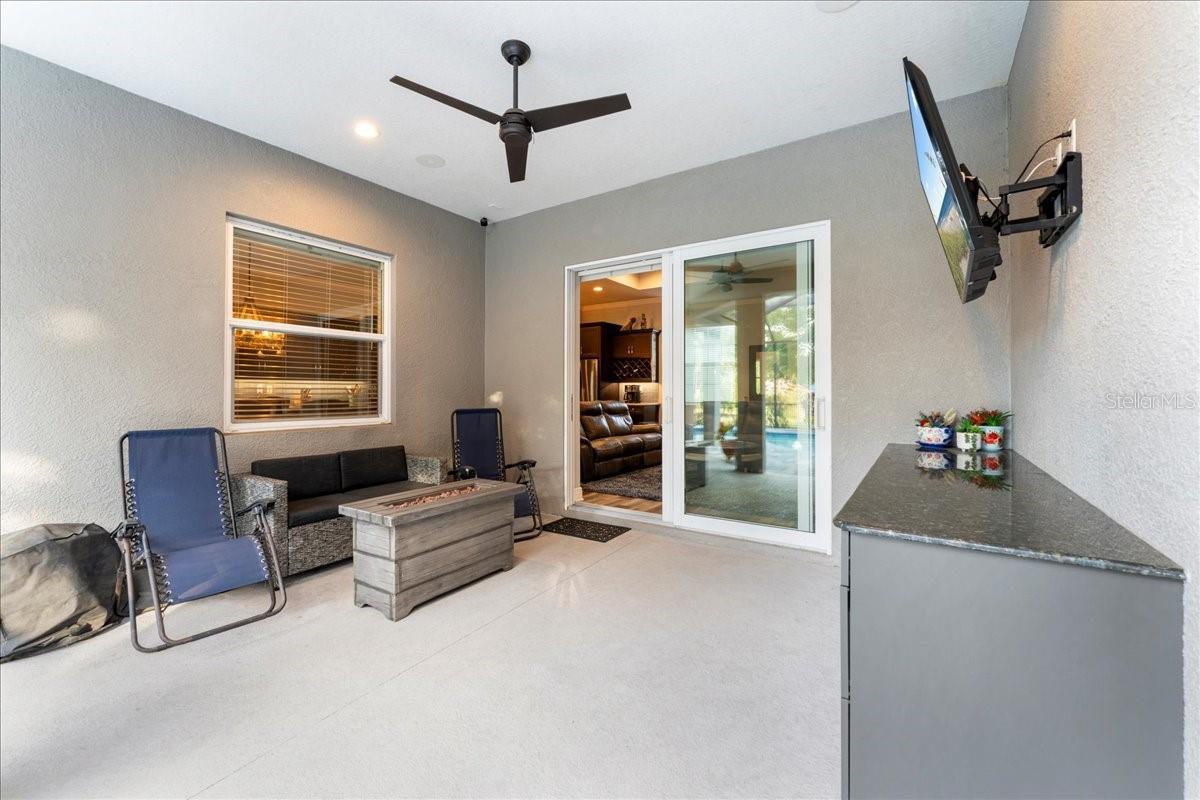 HIDDEN OAKS - Residential