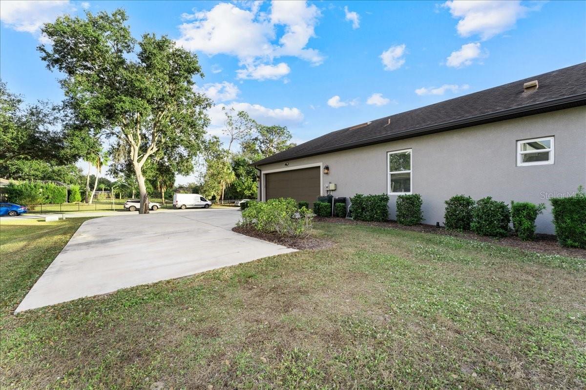 HIDDEN OAKS - Residential