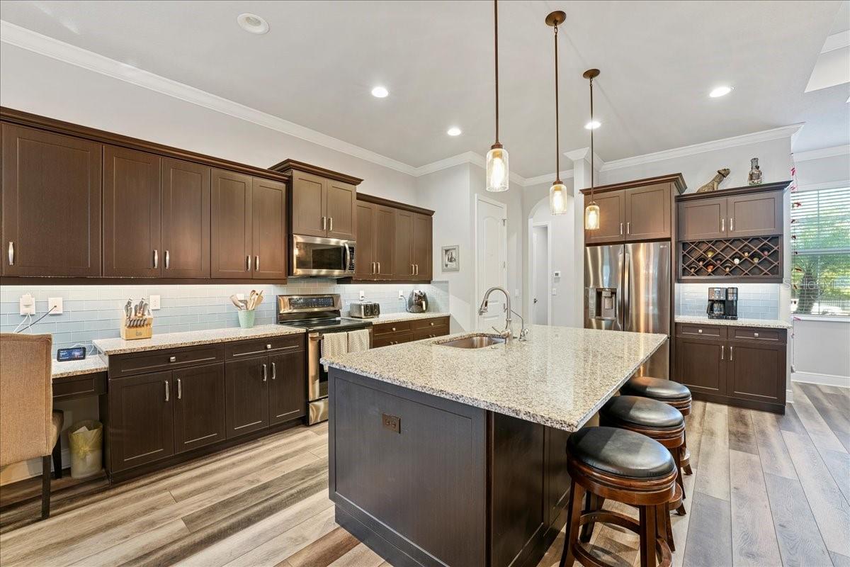 HIDDEN OAKS - Residential