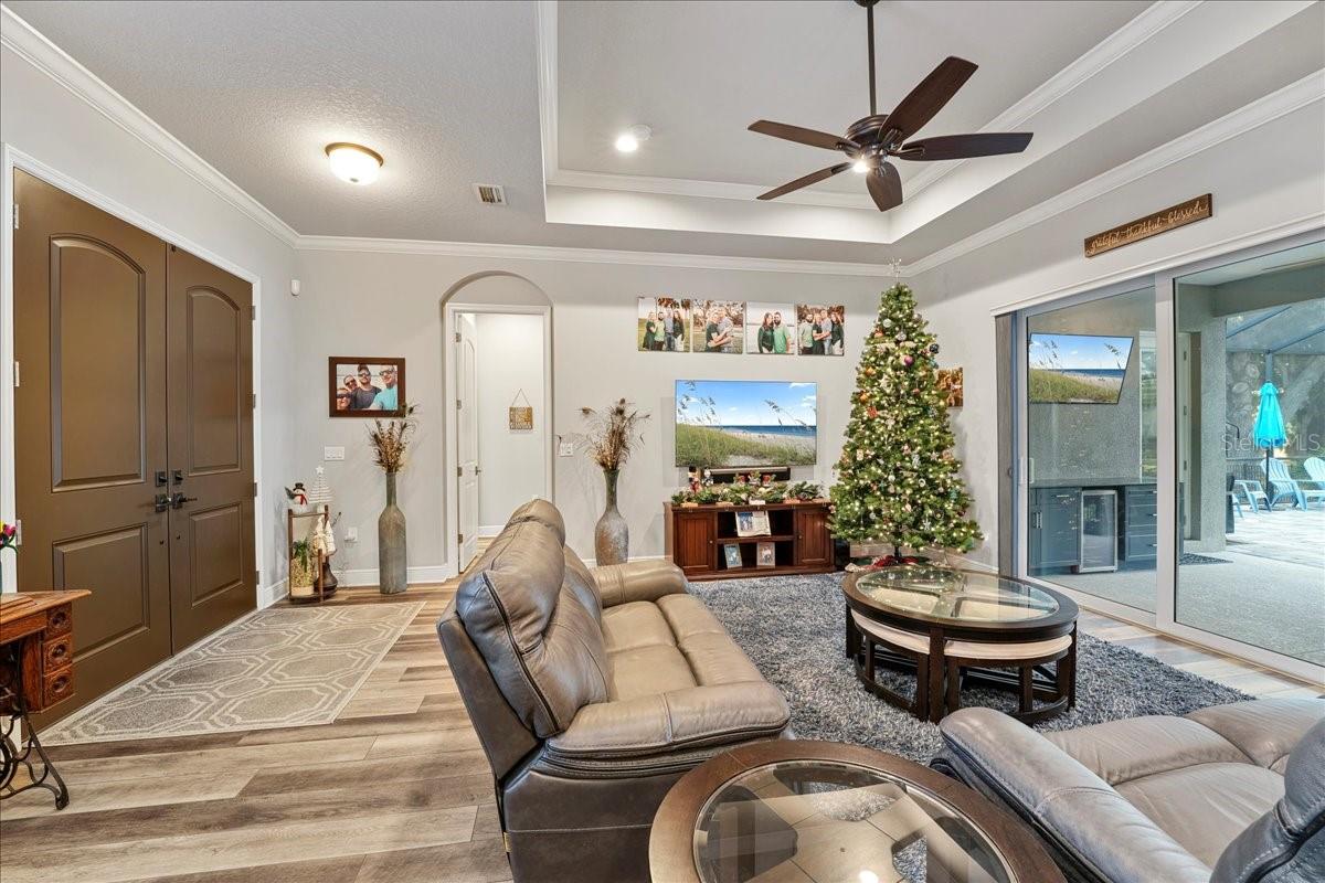 HIDDEN OAKS - Residential