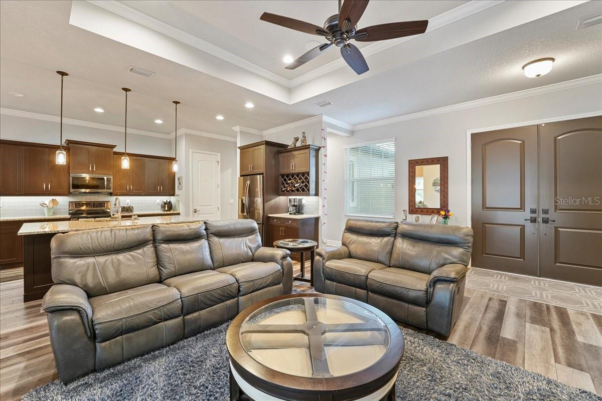 HIDDEN OAKS - Residential