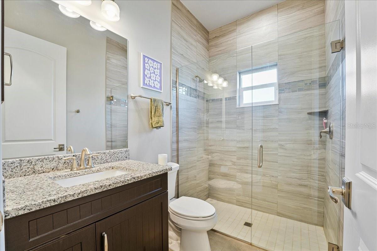 HIDDEN OAKS - Residential