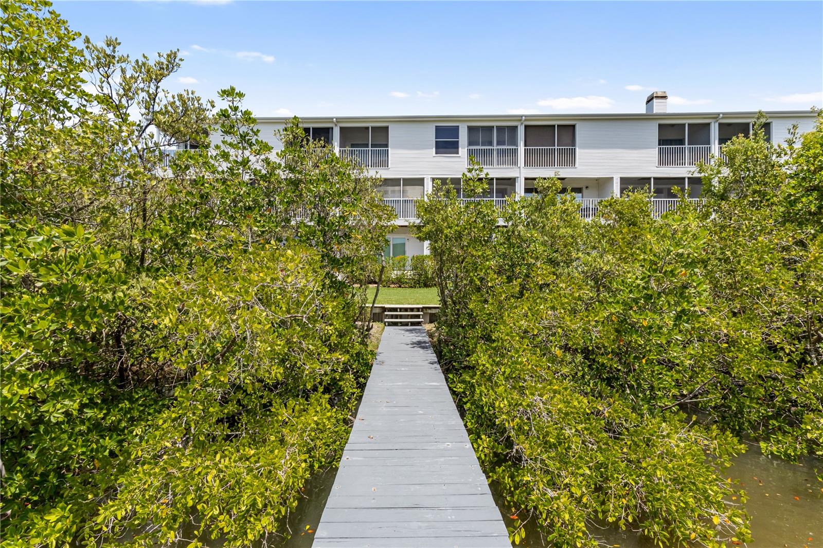 TARA CAY SOUND NORTH - Residential