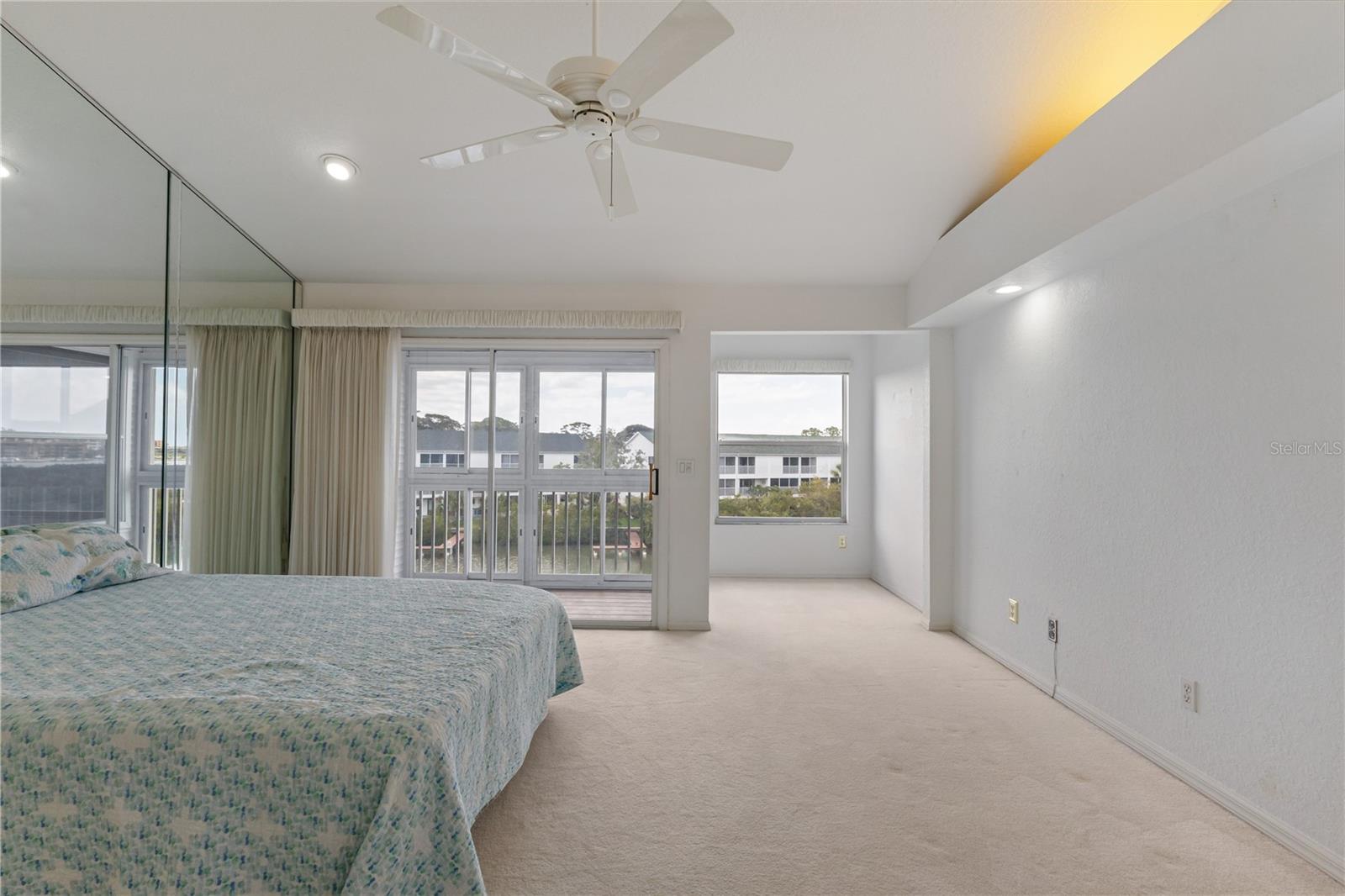 TARA CAY SOUND NORTH - Residential