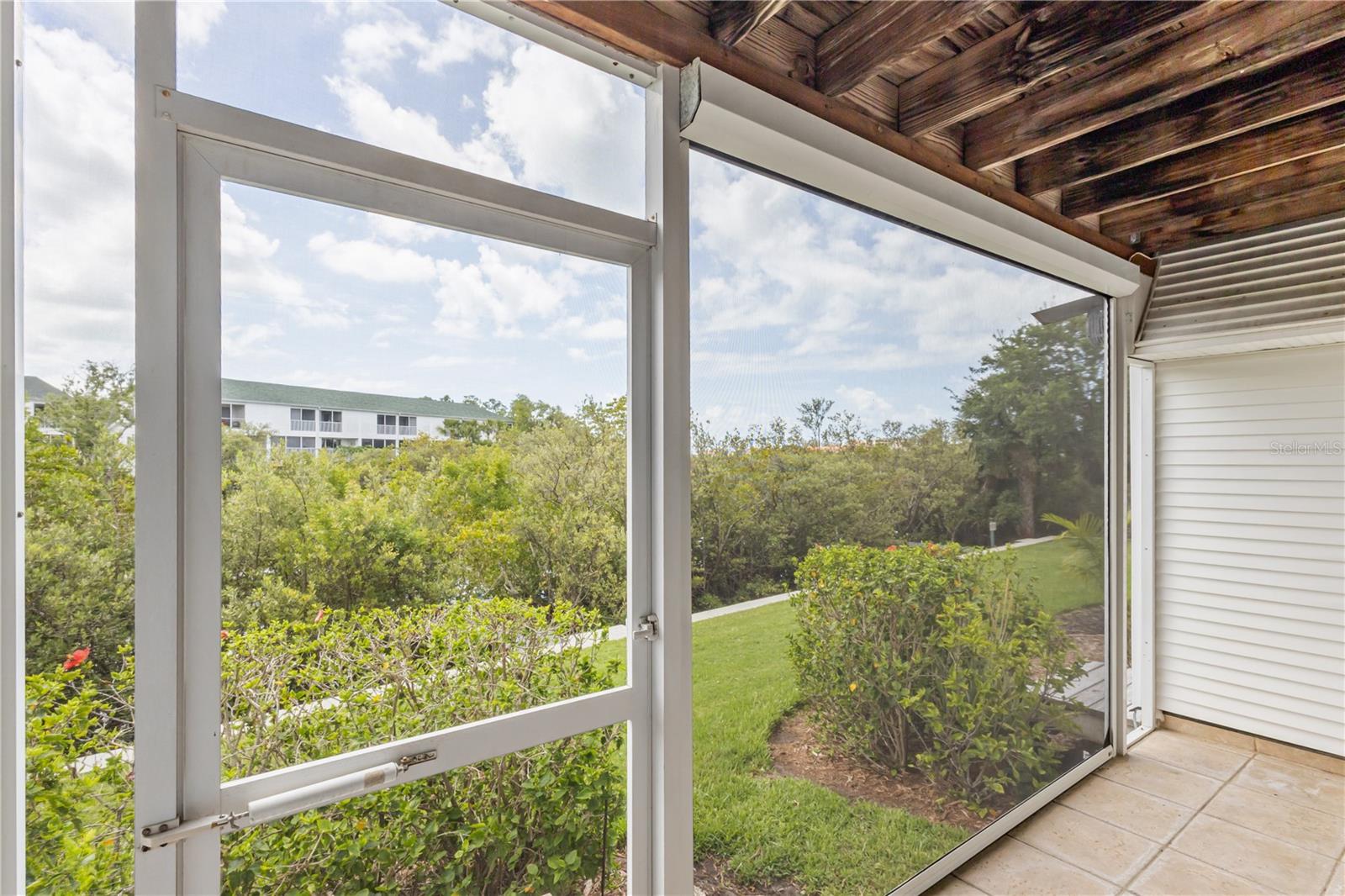 TARA CAY SOUND NORTH - Residential