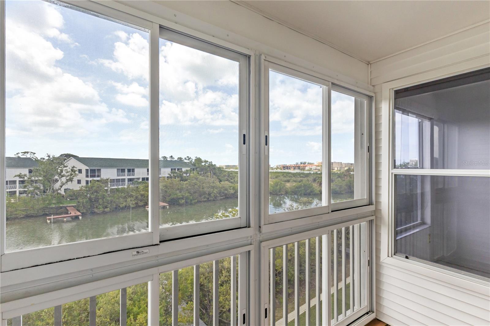 TARA CAY SOUND NORTH - Residential