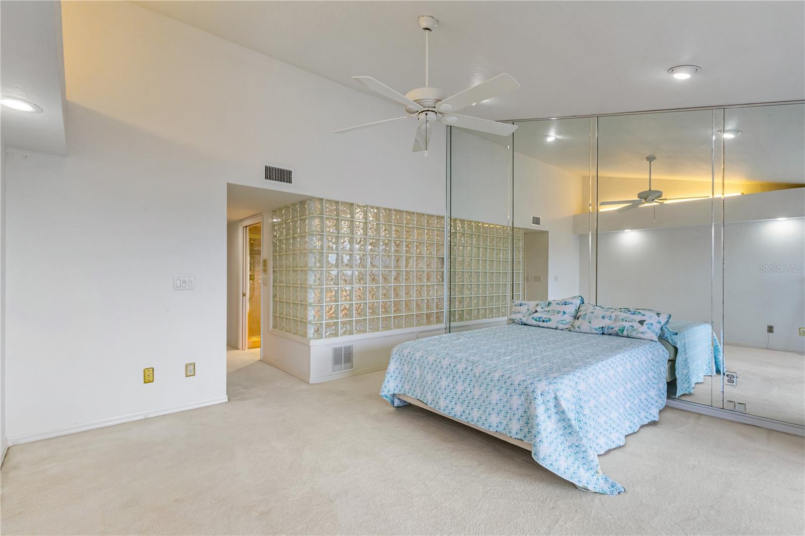 TARA CAY SOUND NORTH - Residential