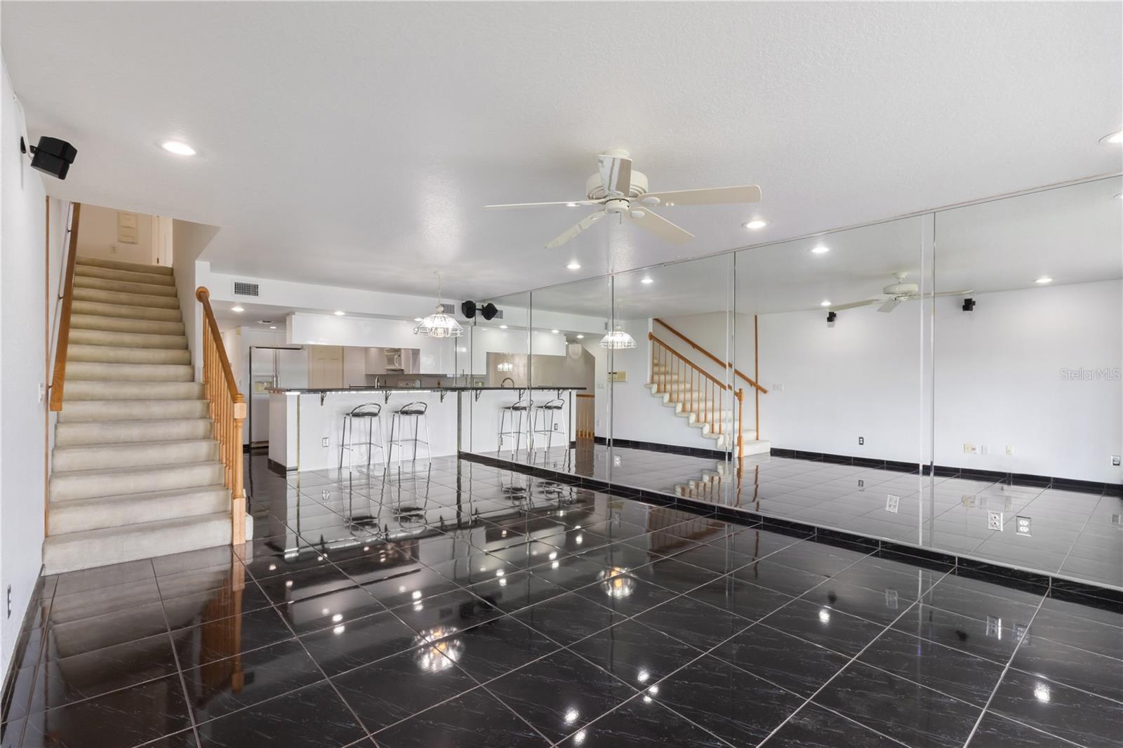 TARA CAY SOUND NORTH - Residential