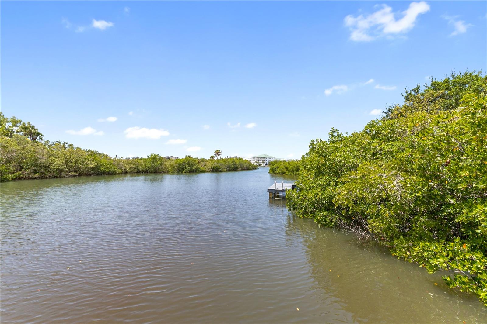 TARA CAY SOUND NORTH - Residential