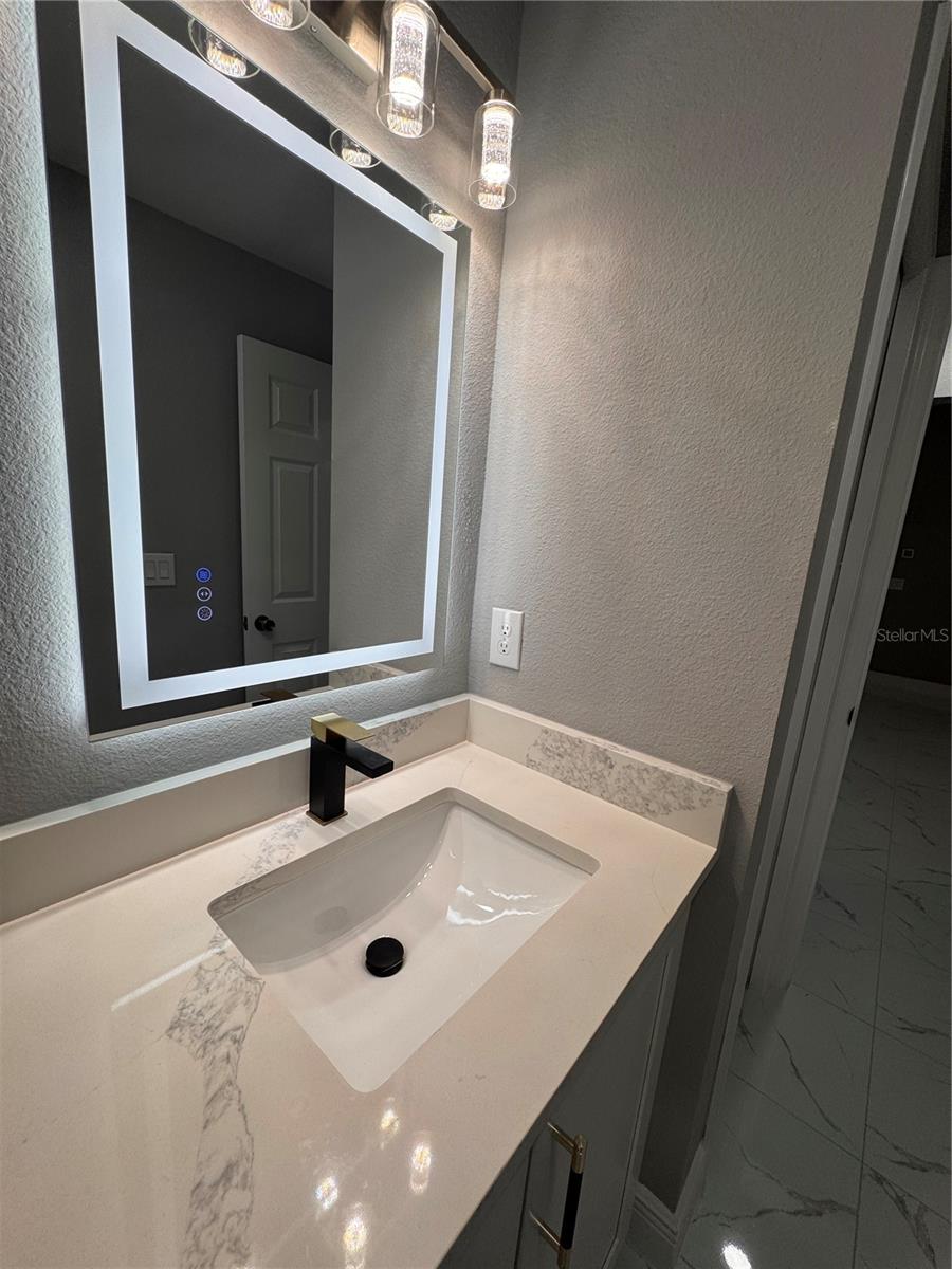 LAKE TROPICANA RANCHETTES - Residential