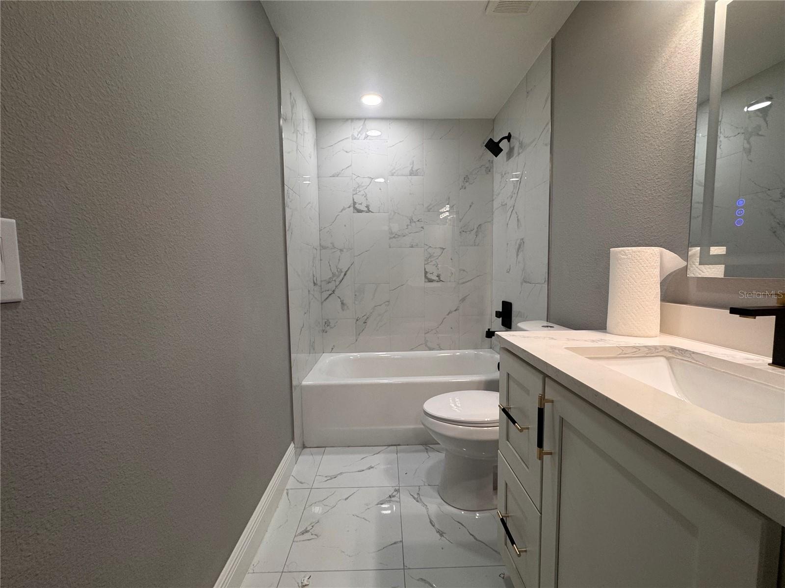 LAKE TROPICANA RANCHETTES - Residential