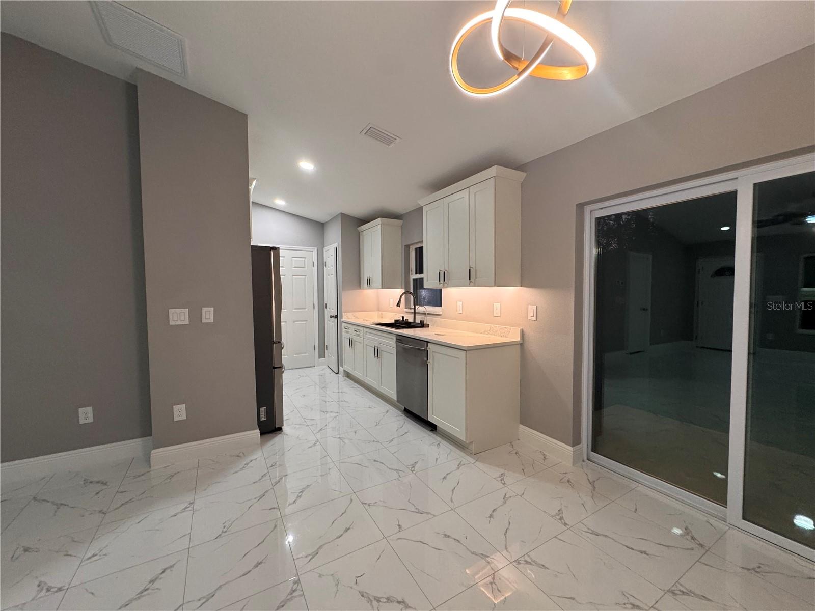 LAKE TROPICANA RANCHETTES - Residential