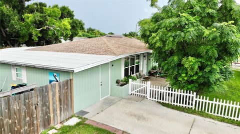 481 READING STREET NW PORT CHARLOTTE FL 33952