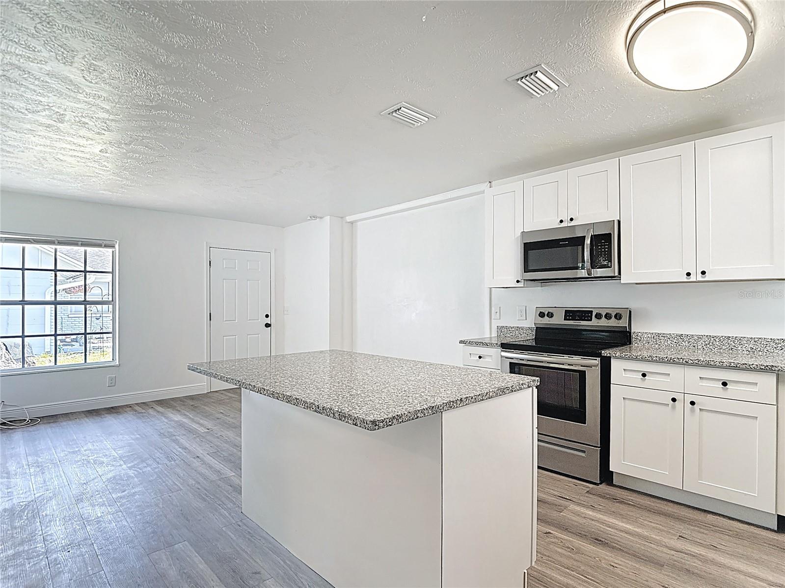 1409 COLLEGE PARK LANE