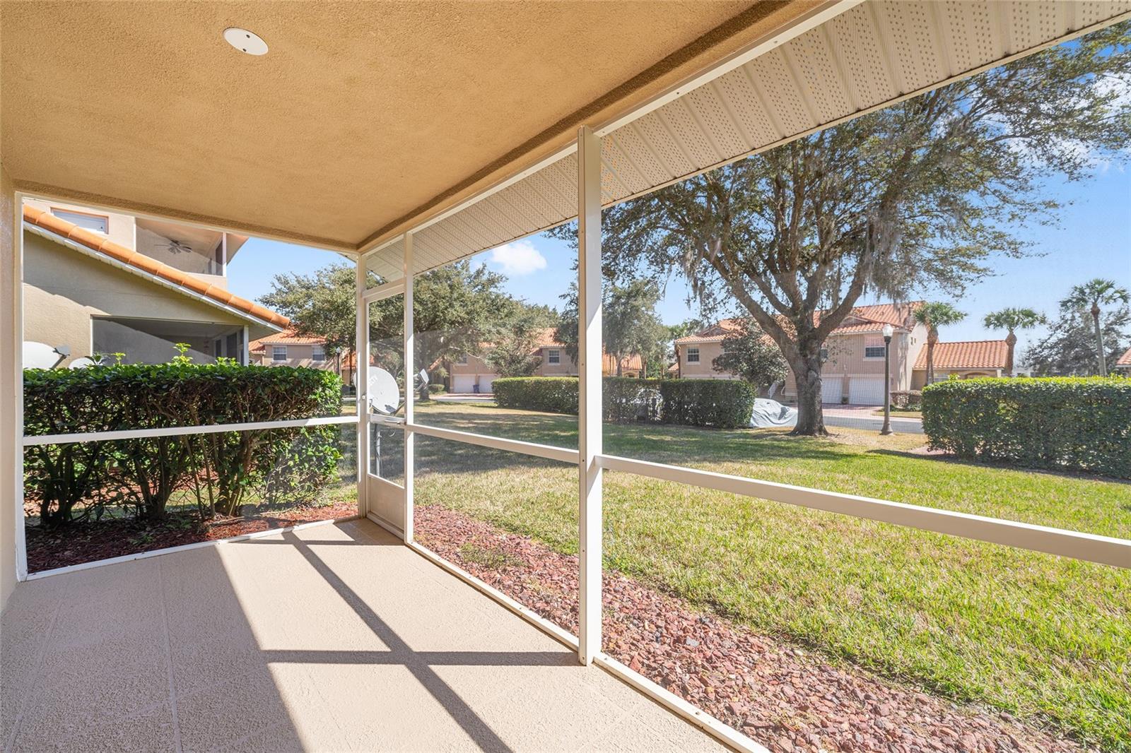 LAKESIDE LANDINGS - Residential