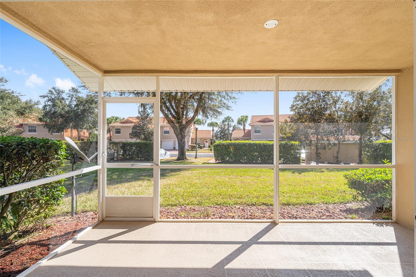 LAKESIDE LANDINGS - Residential