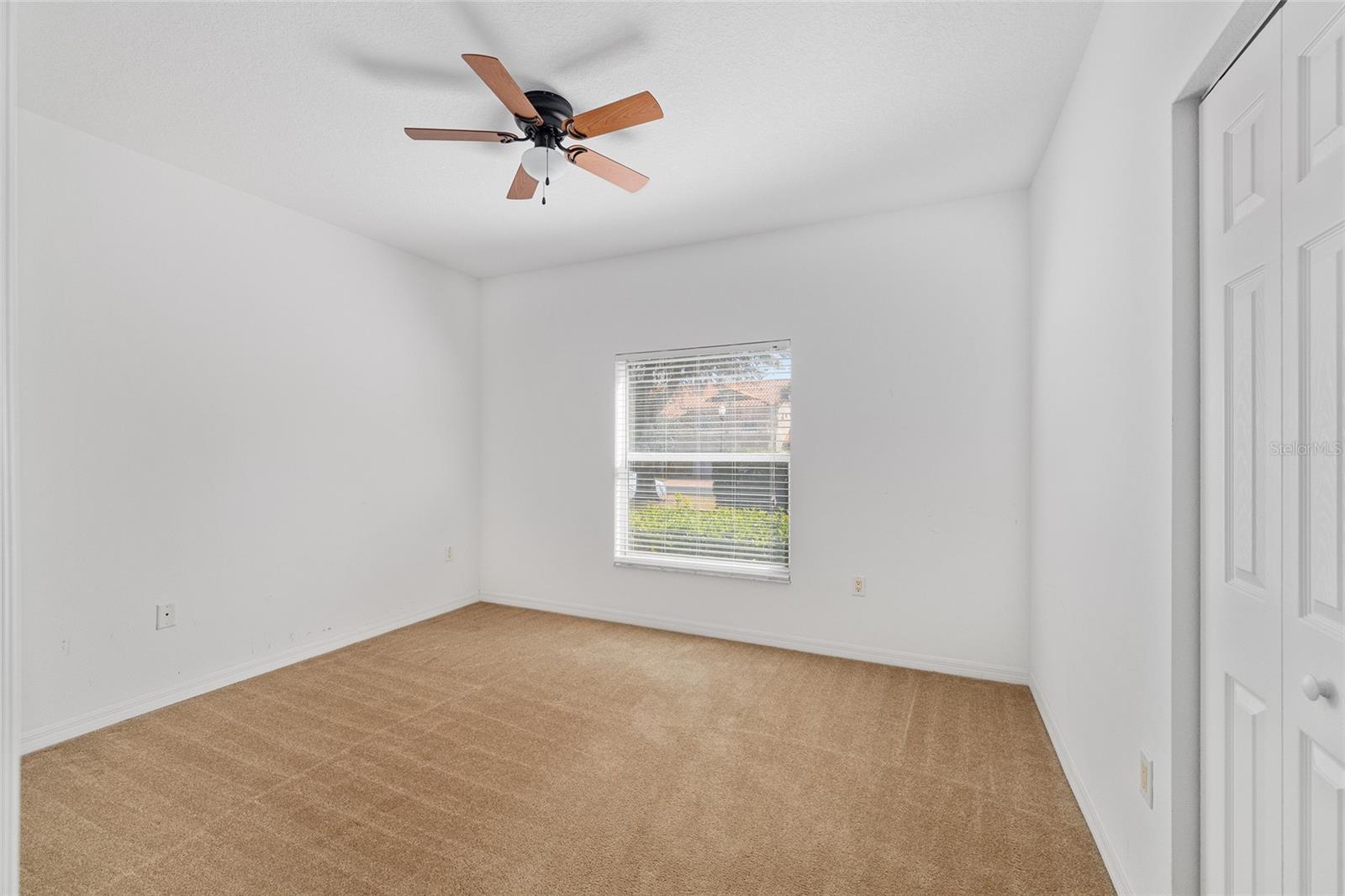 LAKESIDE LANDINGS - Residential