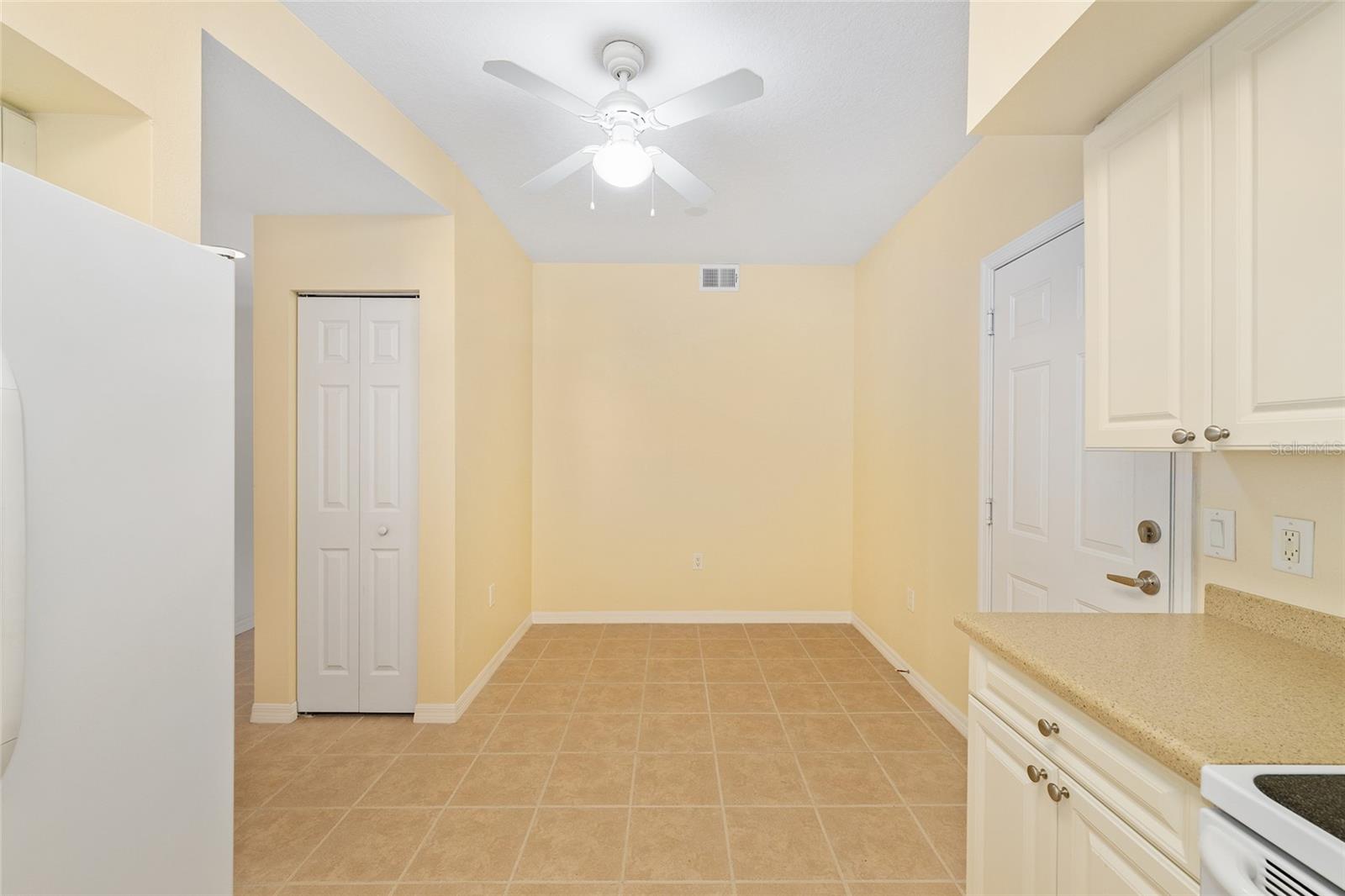 LAKESIDE LANDINGS - Residential