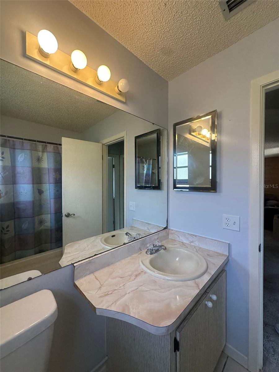 VENETIAN VILL REV TR H - Residential