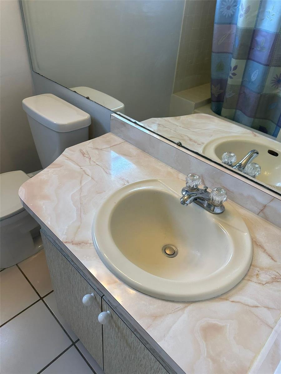 VENETIAN VILL REV TR H - Residential