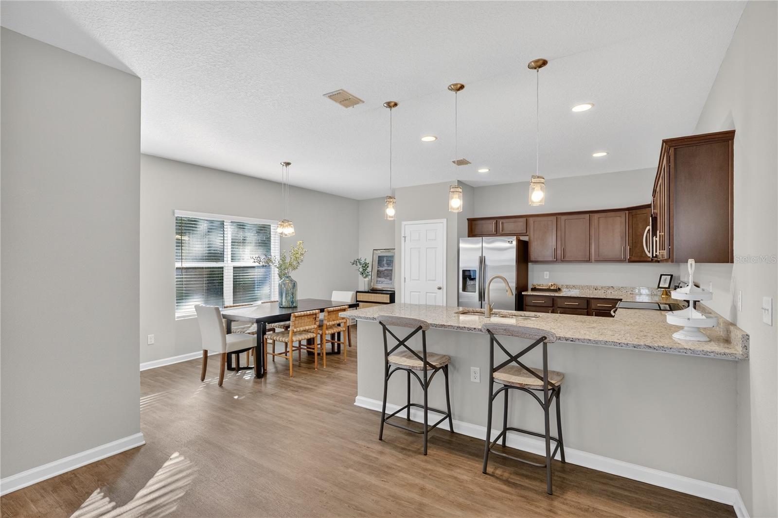 RIVER HOLLOW - Residential