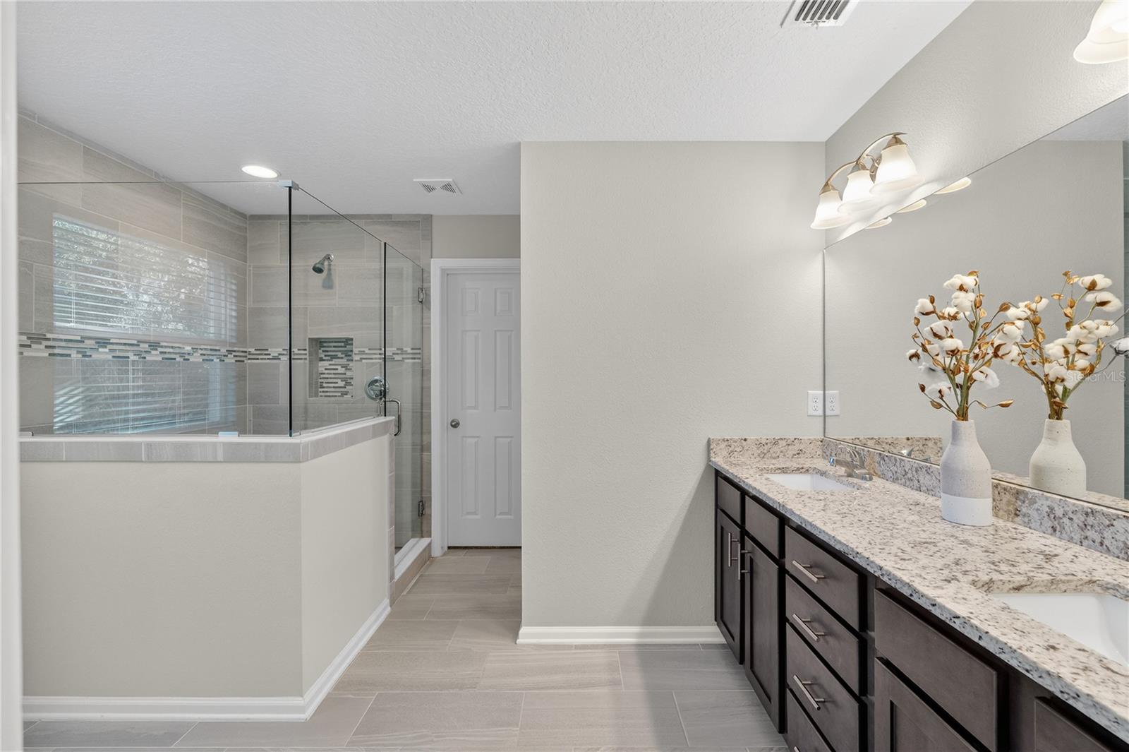 RIVER HOLLOW - Residential