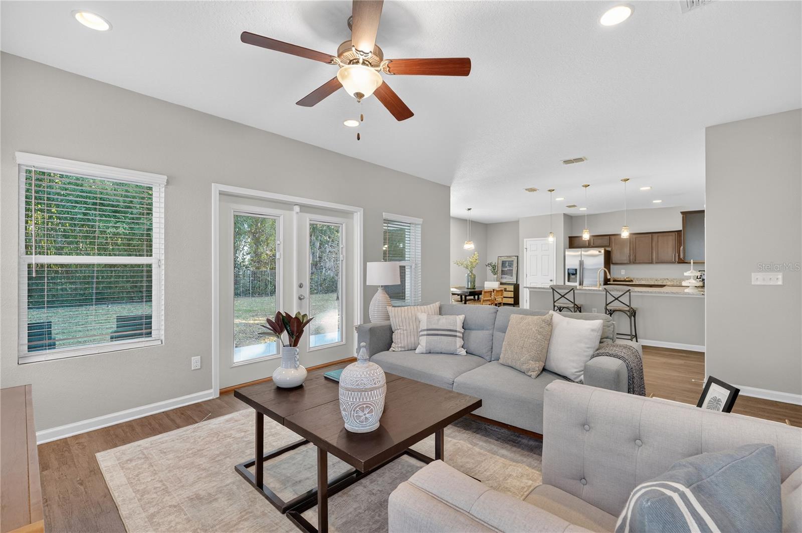 RIVER HOLLOW - Residential