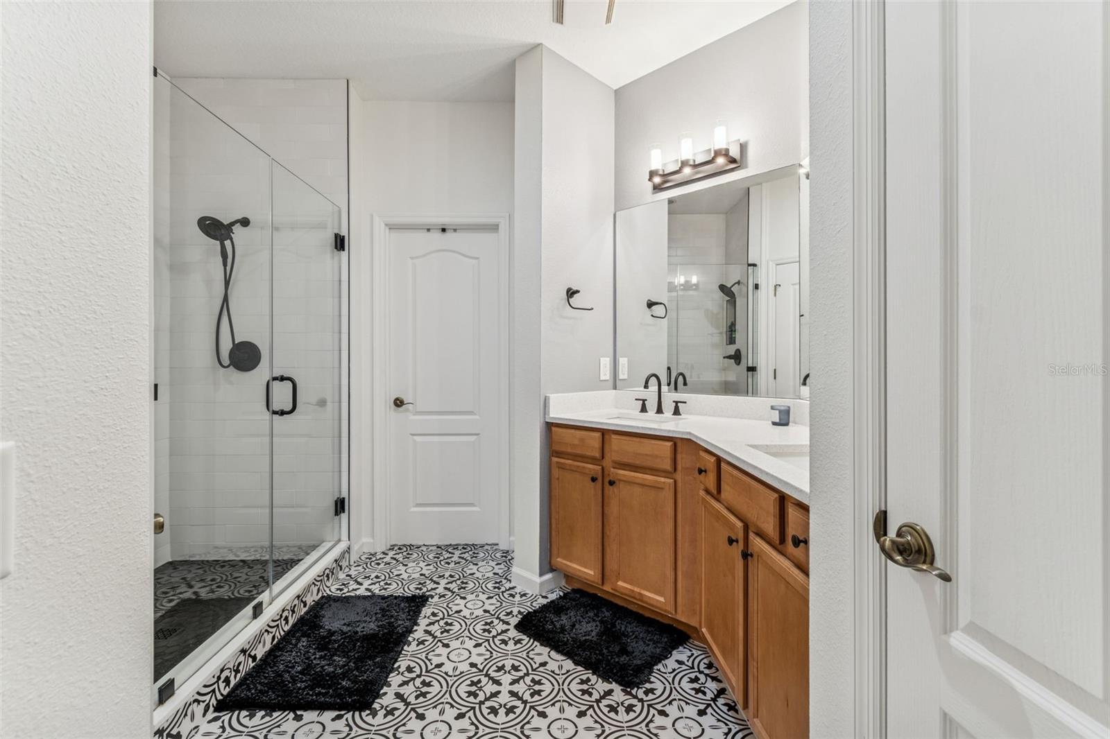 WHITTINGTON COURT TWNHMS - Residential Lease