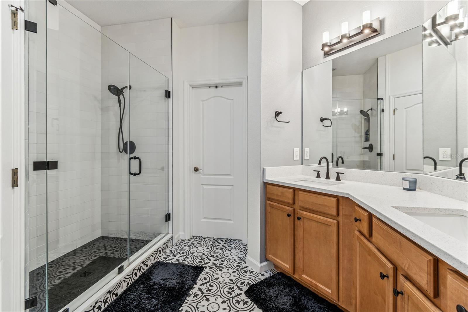 WHITTINGTON COURT TWNHMS - Residential Lease