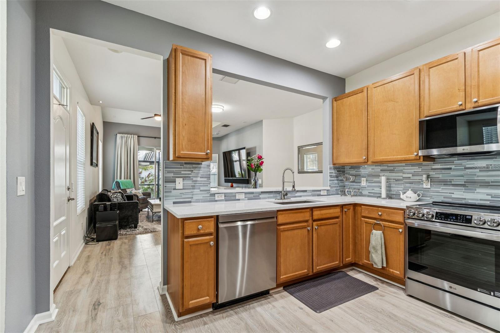 WHITTINGTON COURT TWNHMS - Residential Lease