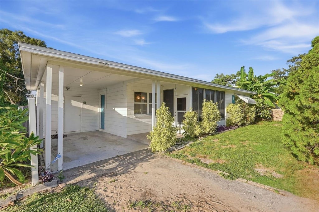 Photo of 5375 49th Avenue N, St Petersburg, FL 33709 (MLS # A4707136)