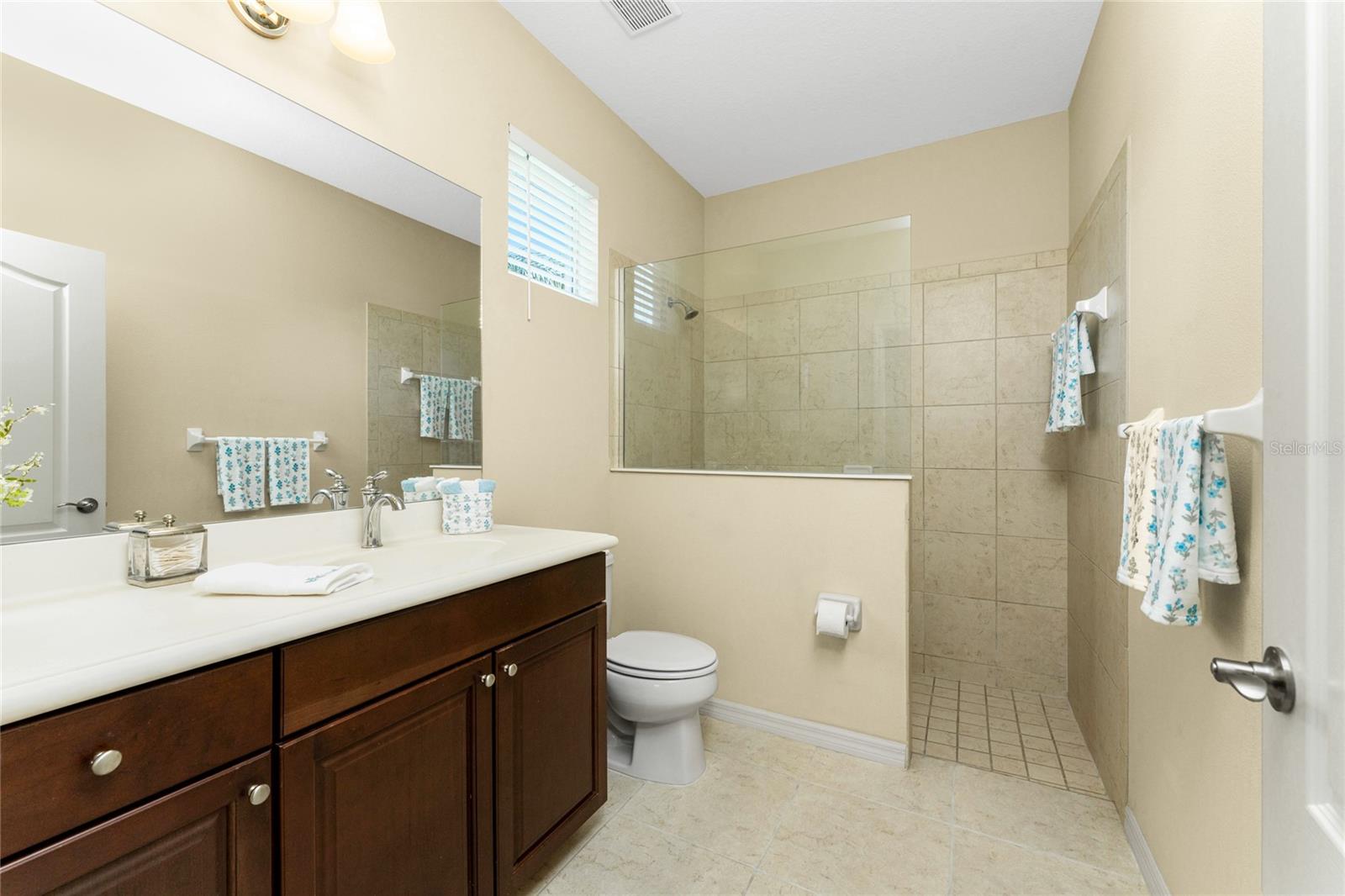 ARLINGTON COVE - Residential