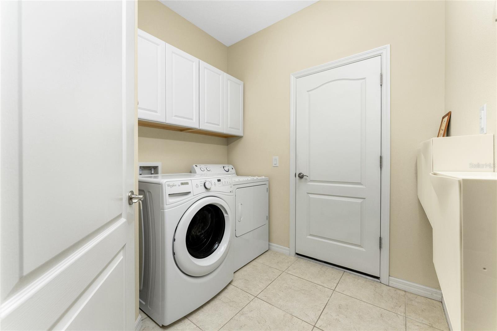 ARLINGTON COVE - Residential