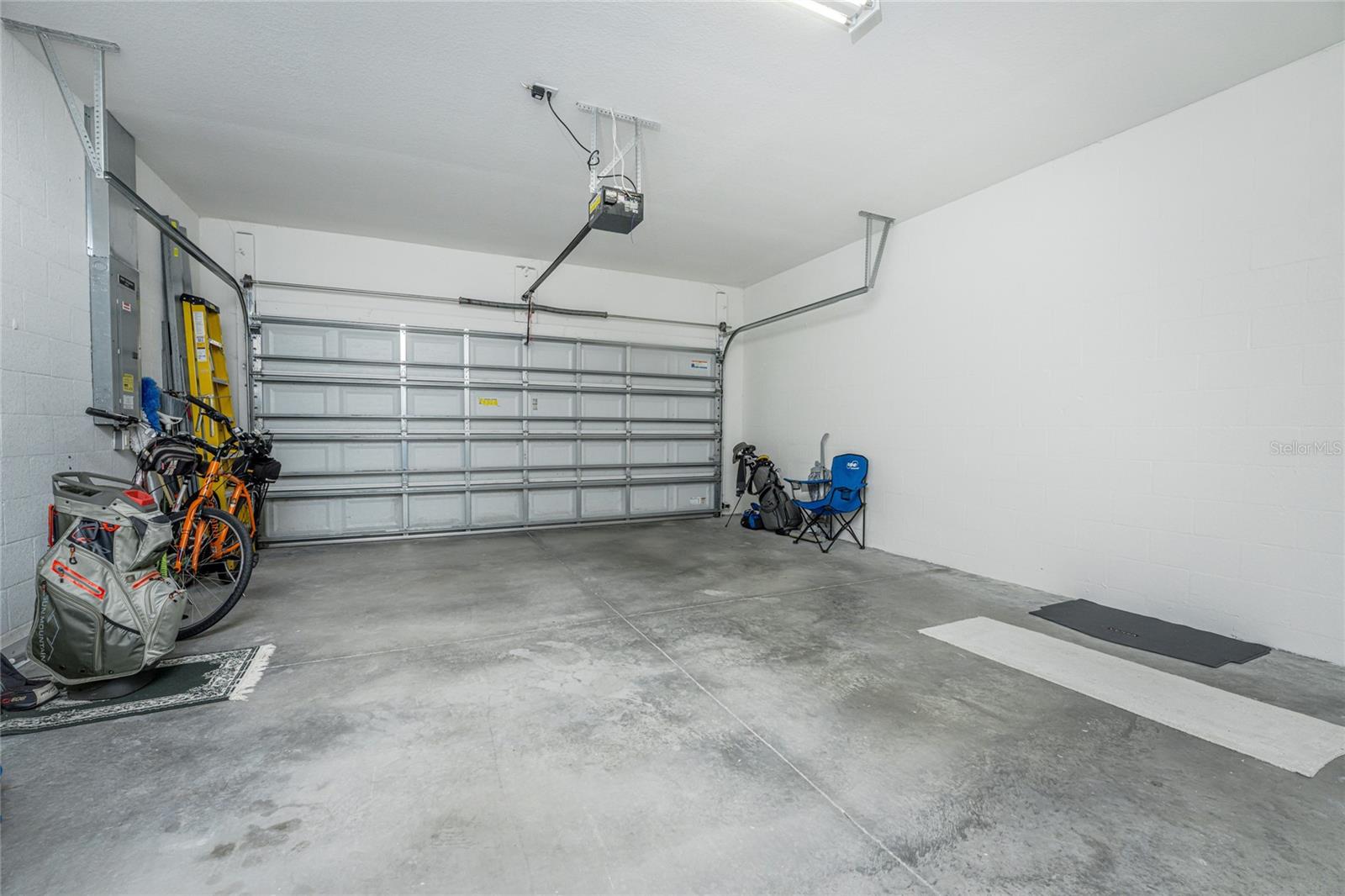 ARLINGTON COVE - Residential