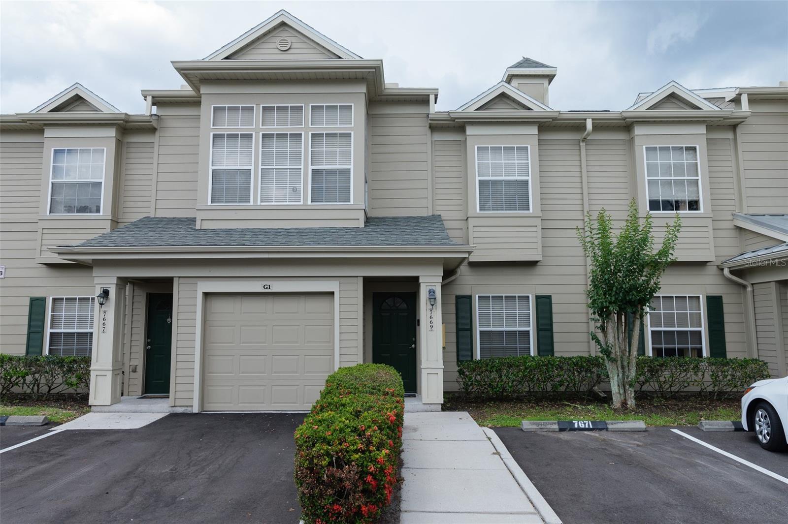 CAROLINA LANDINGS AT UNIVERSITY PLACE B - Residential