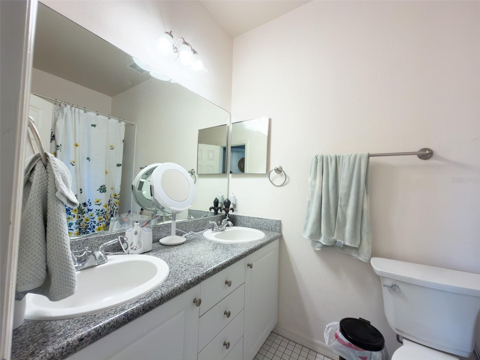 CAROLINA LANDINGS AT UNIVERSITY PLACE B - Residential