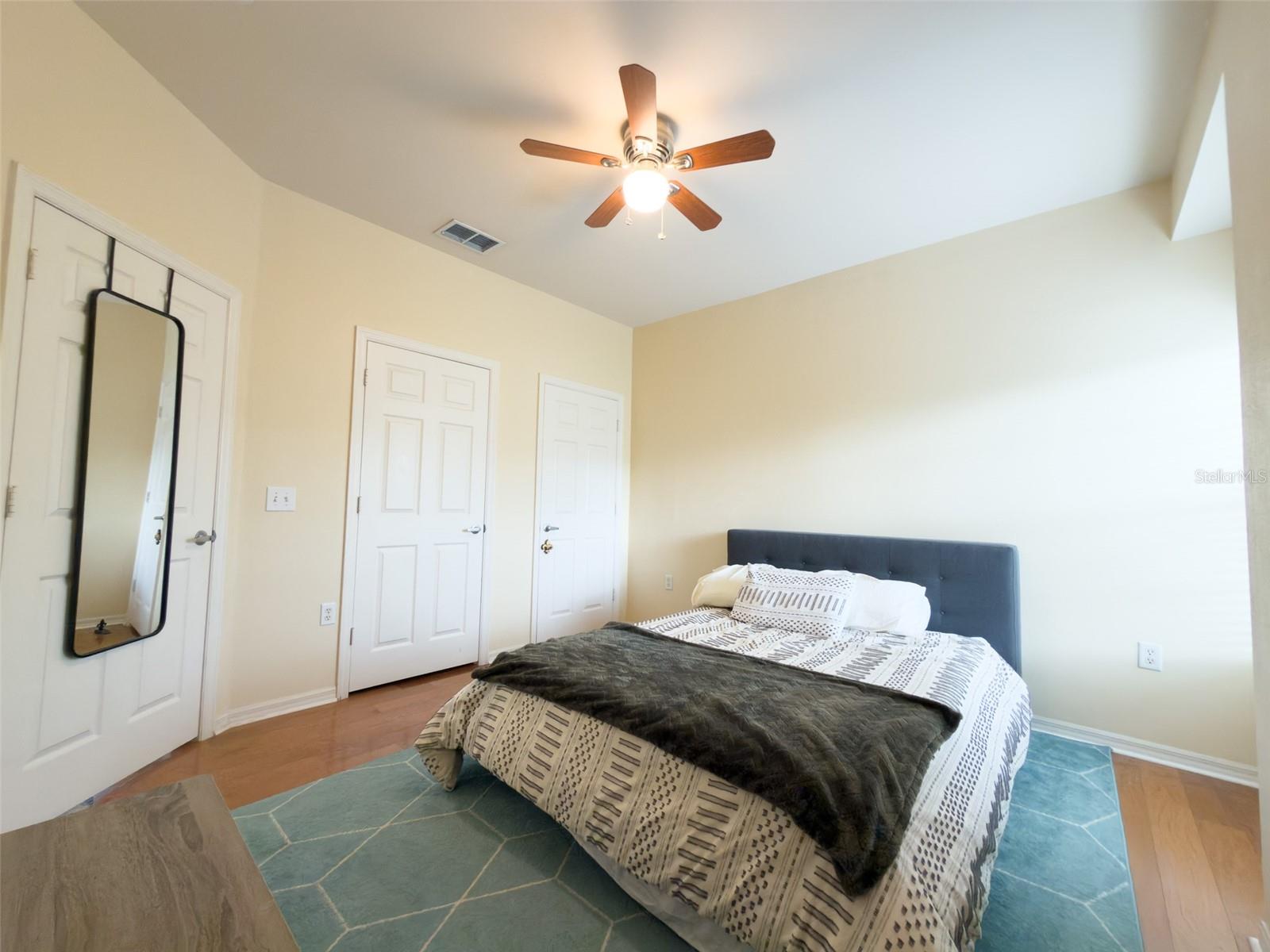 CAROLINA LANDINGS AT UNIVERSITY PLACE B - Residential