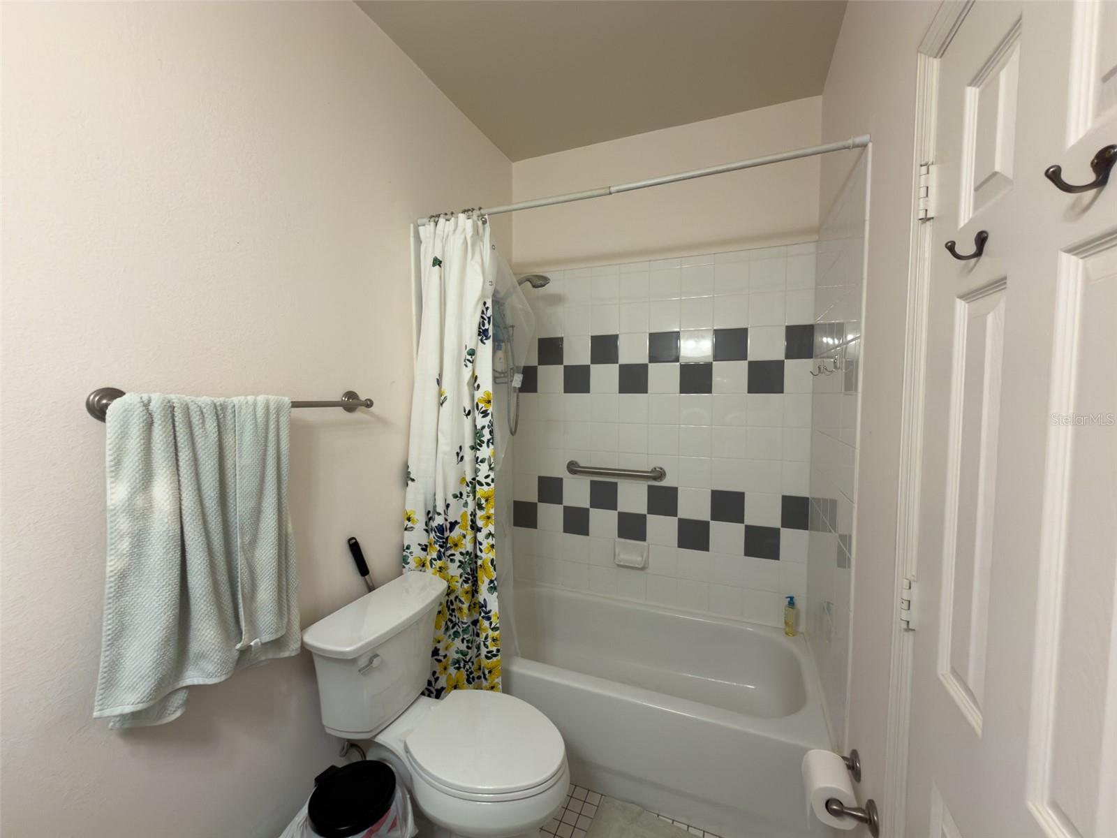 CAROLINA LANDINGS AT UNIVERSITY PLACE B - Residential
