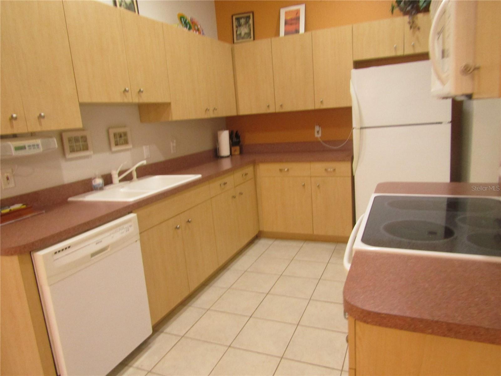 VENETIA PH 1-B - Residential Lease