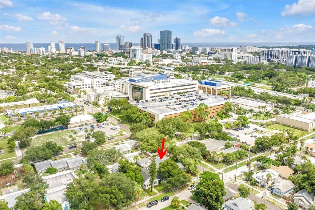 Photo of 1323 7th Avenue N, St Petersburg, FL 33705 (MLS # TB8543196)