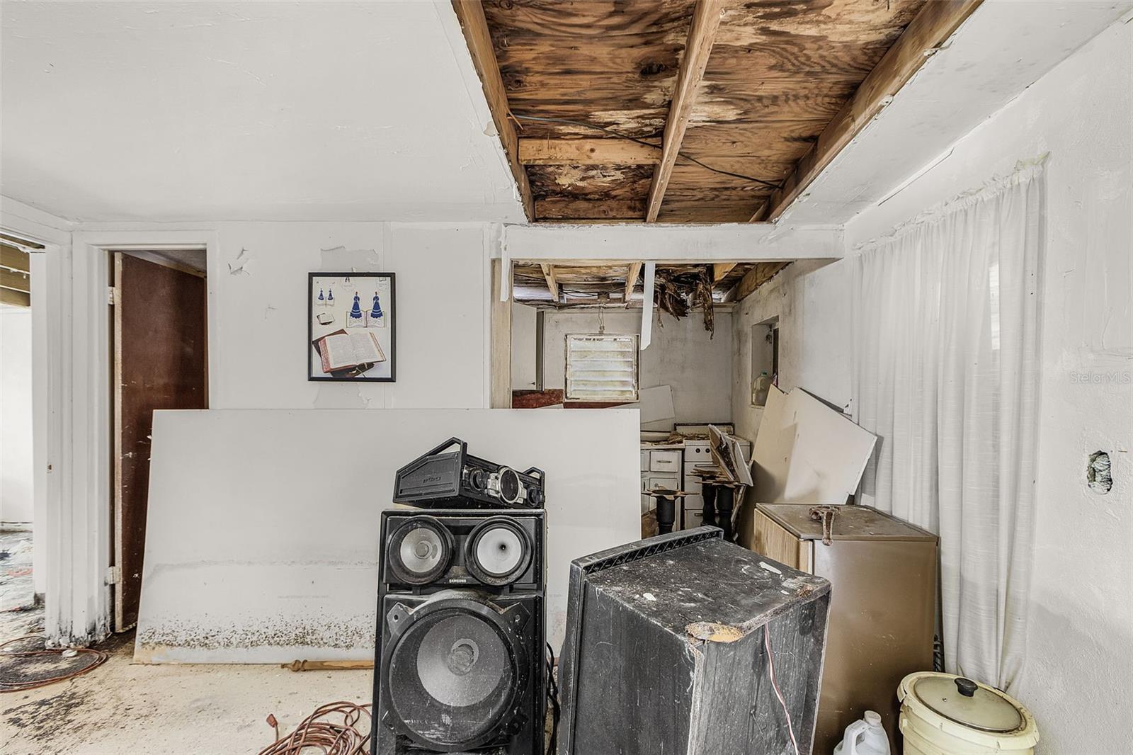 CHARLESTON PARK - Commercial Sale