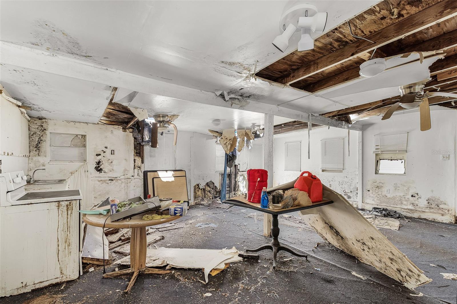 CHARLESTON PARK - Commercial Sale