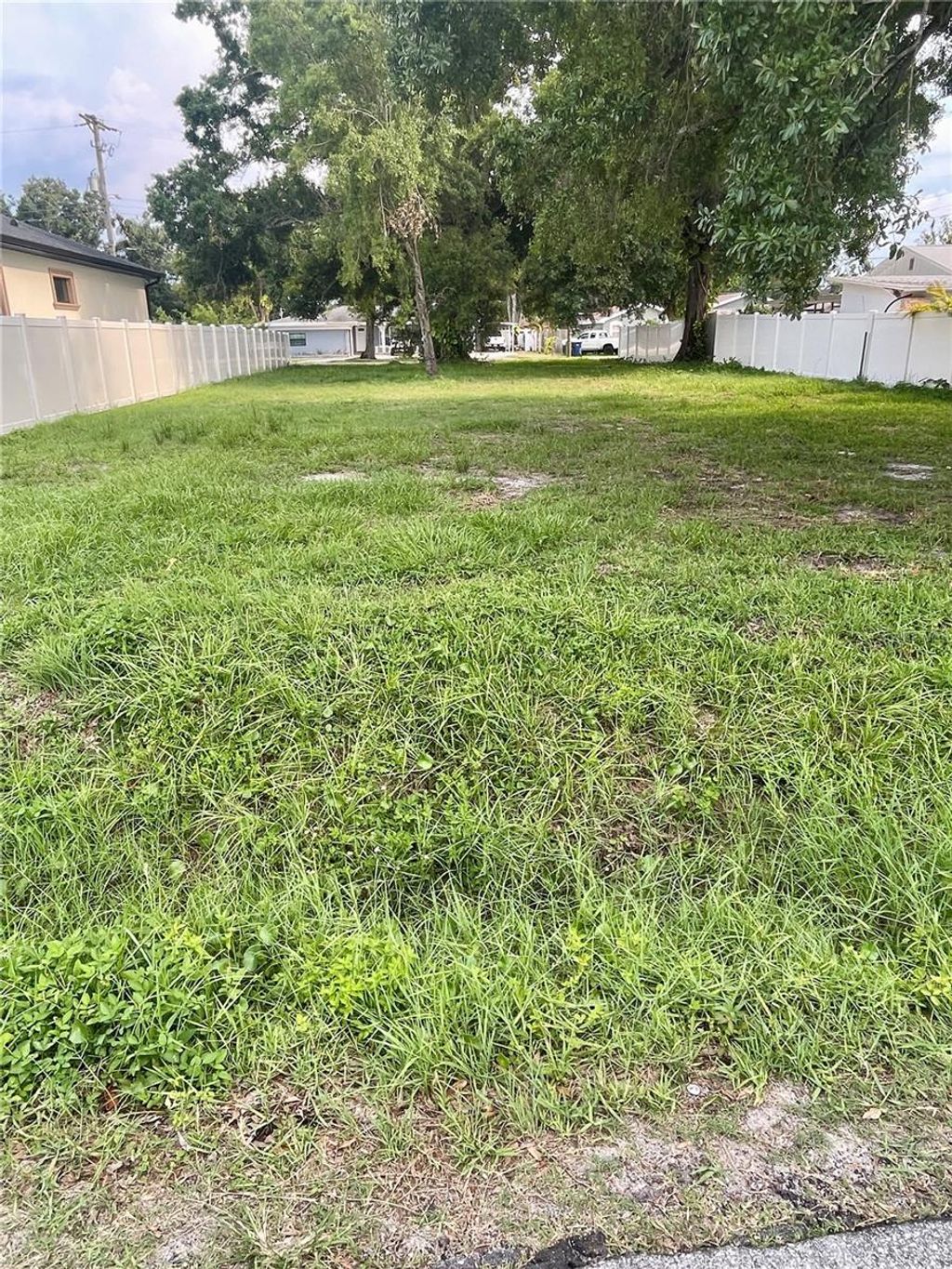 Photo of 2710 W Lake Avenue, Tampa, FL 33607 (MLS # TB8413039)