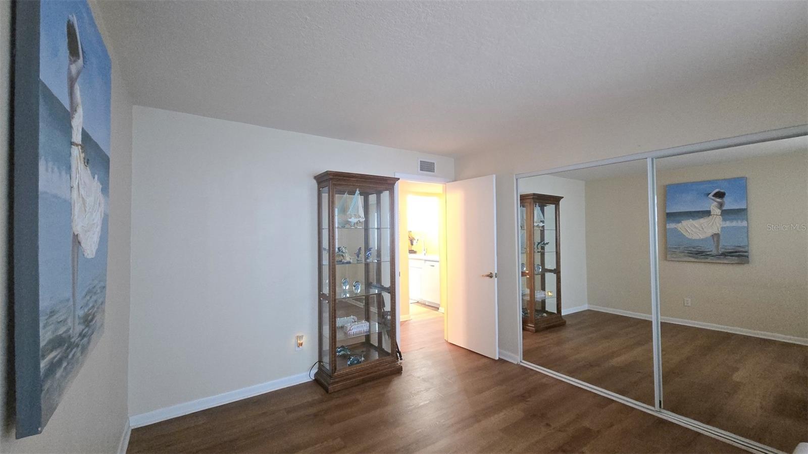 FLEUR DELIS CONDO - Residential