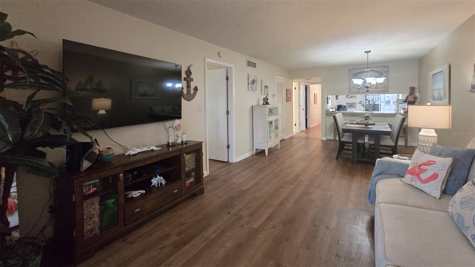 FLEUR DELIS CONDO - Residential