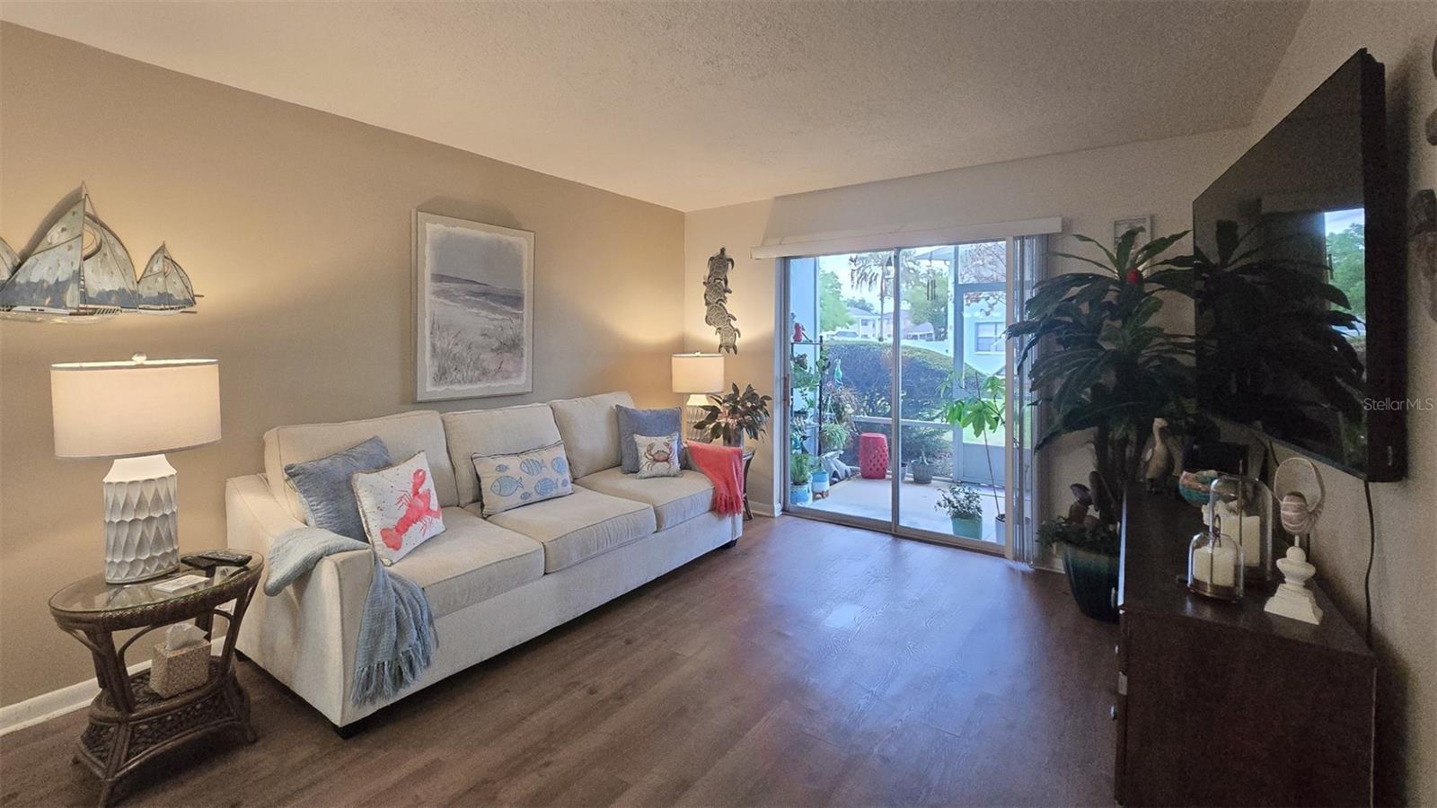 FLEUR DELIS CONDO - Residential