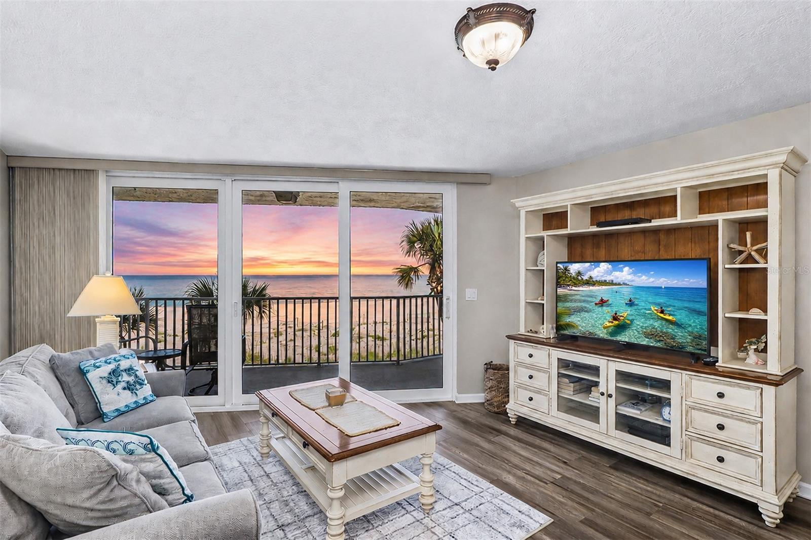 CHAMBRE THE CONDO - Residential