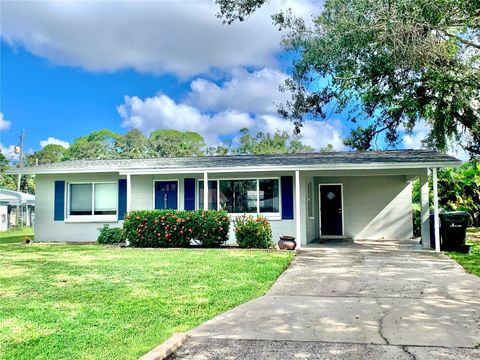 Photo of 3823 Afton Circle, Sarasota, FL 34233 (MLS # A4666228)