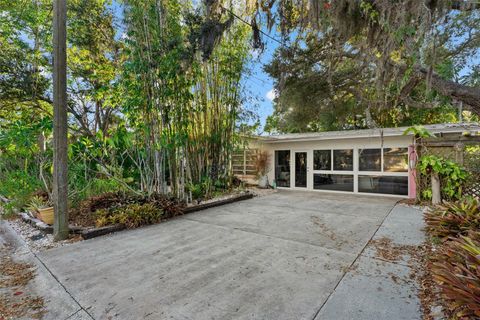 2207 HICKORY AVENUE SARASOTA FL 34234