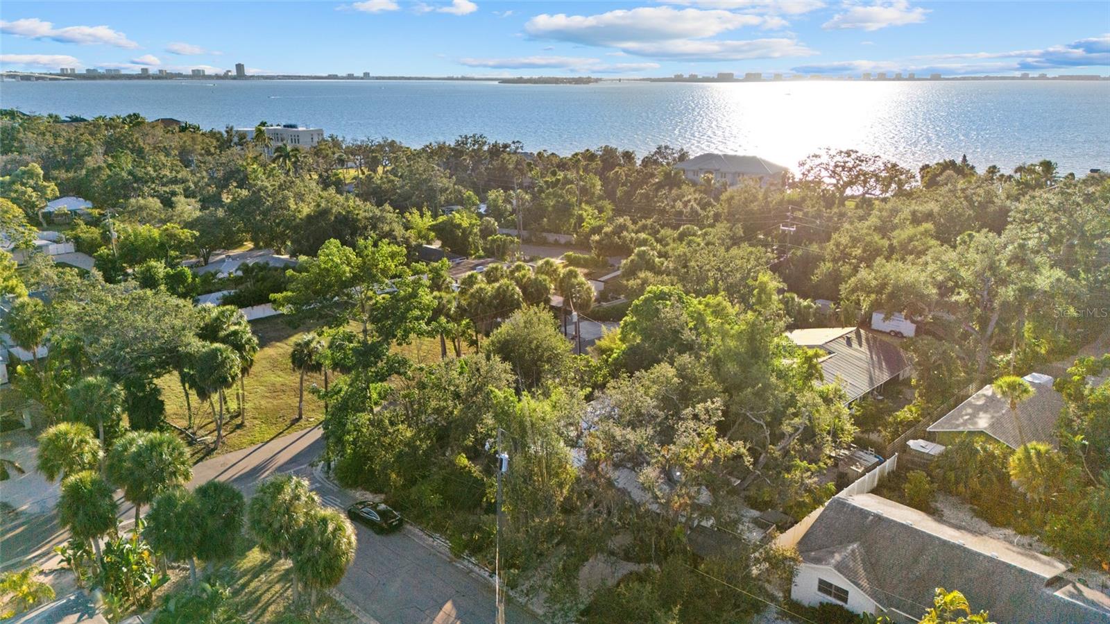 SARASOTA BAY PARK - Residential